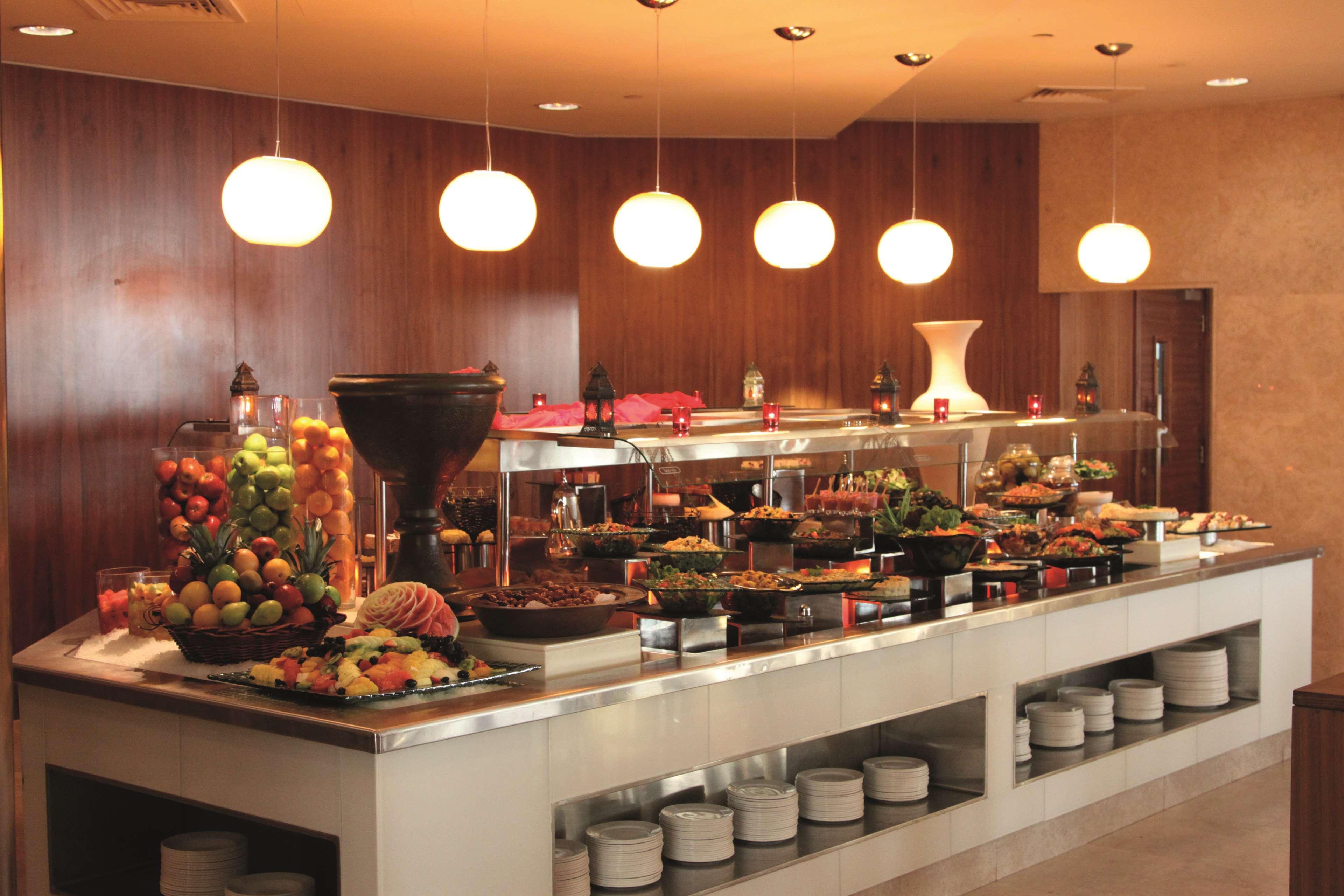 Radisson Blu Hotel, Abu Dhabi Yas Island Ngoại thất bức ảnh